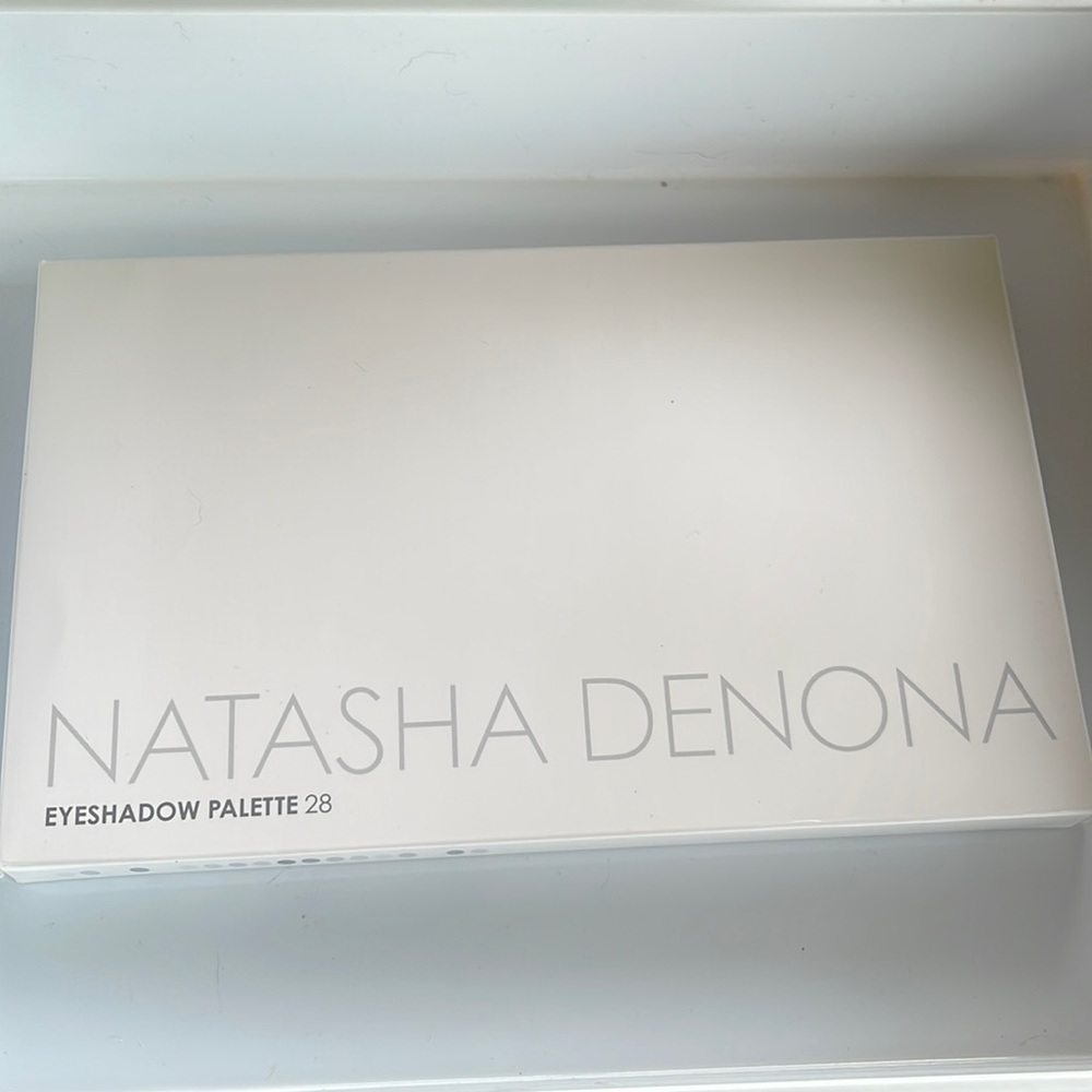 Natasha Denona palette 28 purple/blue